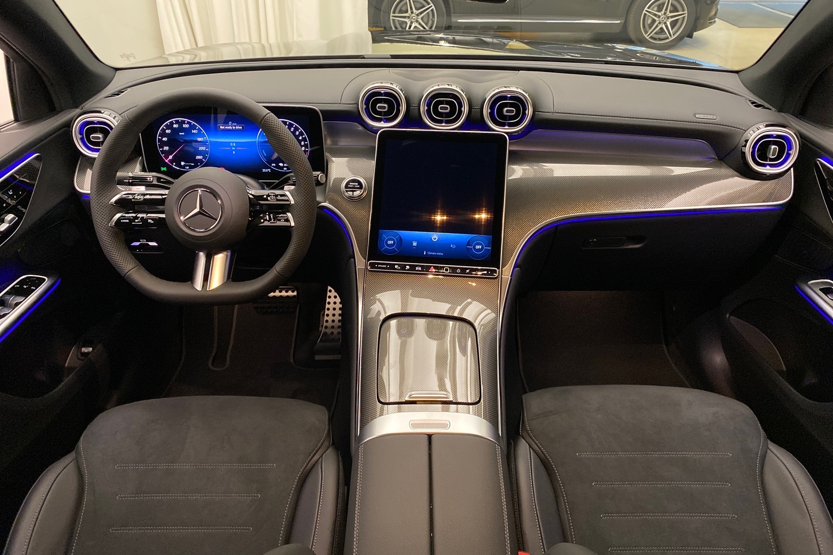 MERCEDES-BENZ GLC 2024