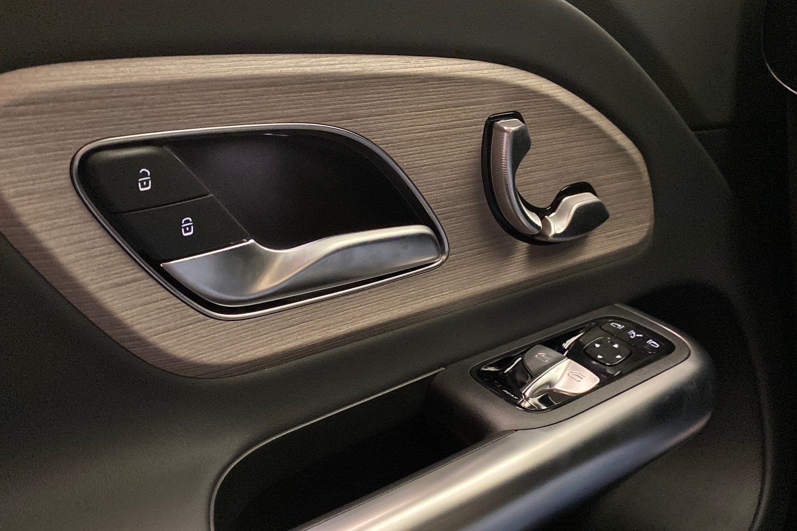 MERCEDES-BENZ GLB 2026