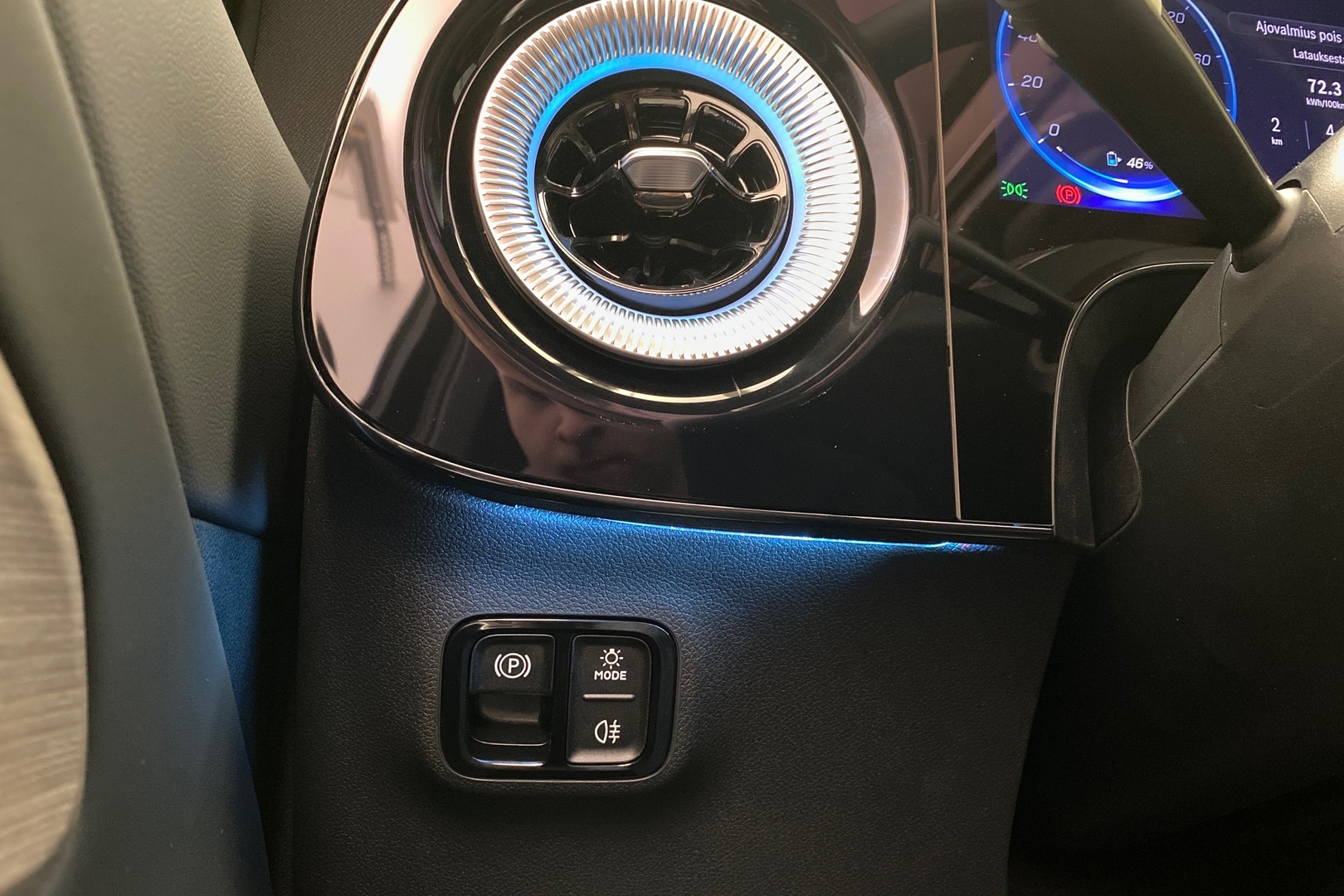 MERCEDES-BENZ GLB 2026