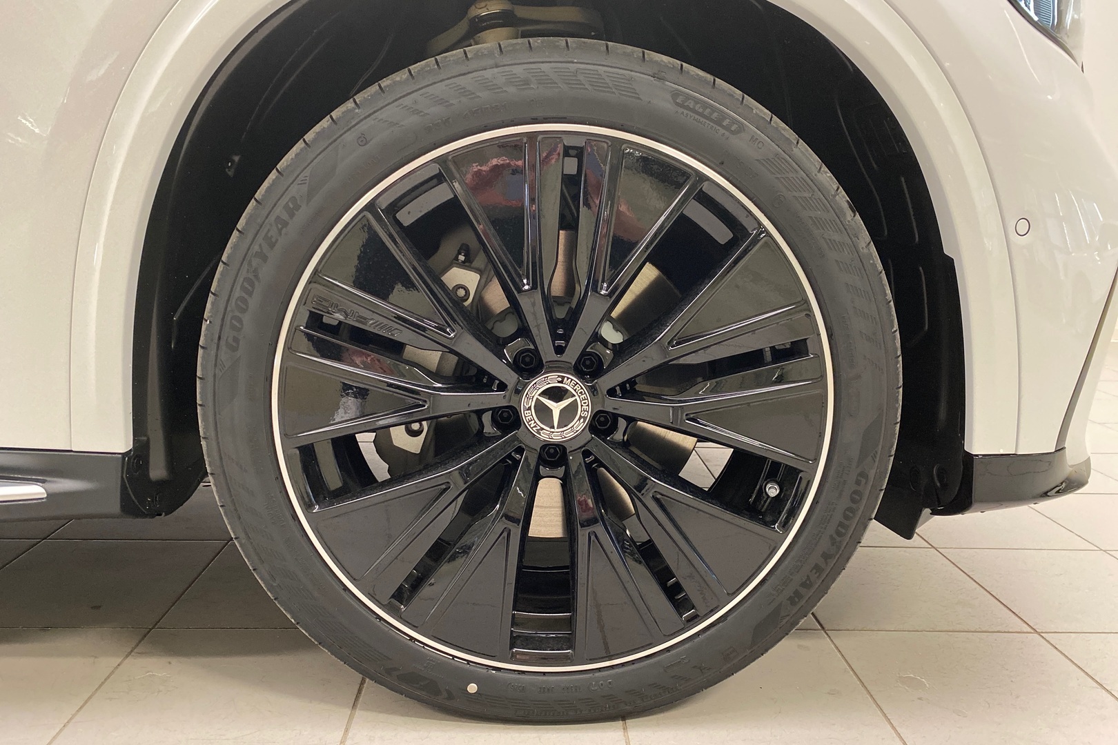 MERCEDES-BENZ GLC 2026