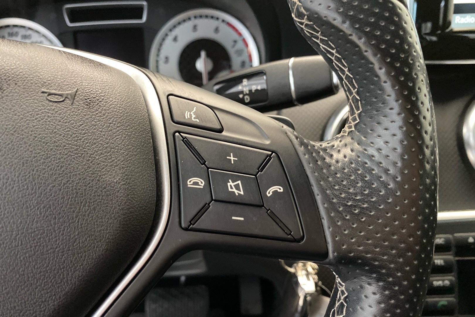 MERCEDES-BENZ A 2015