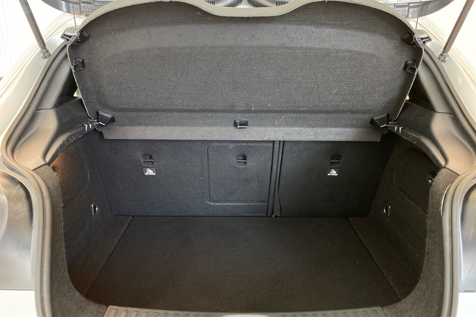 MERCEDES-BENZ A 2015