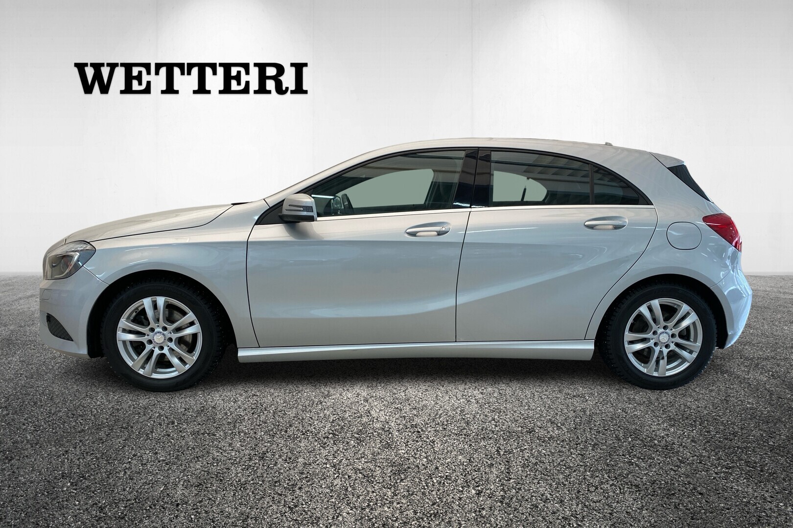 MERCEDES-BENZ A 2015