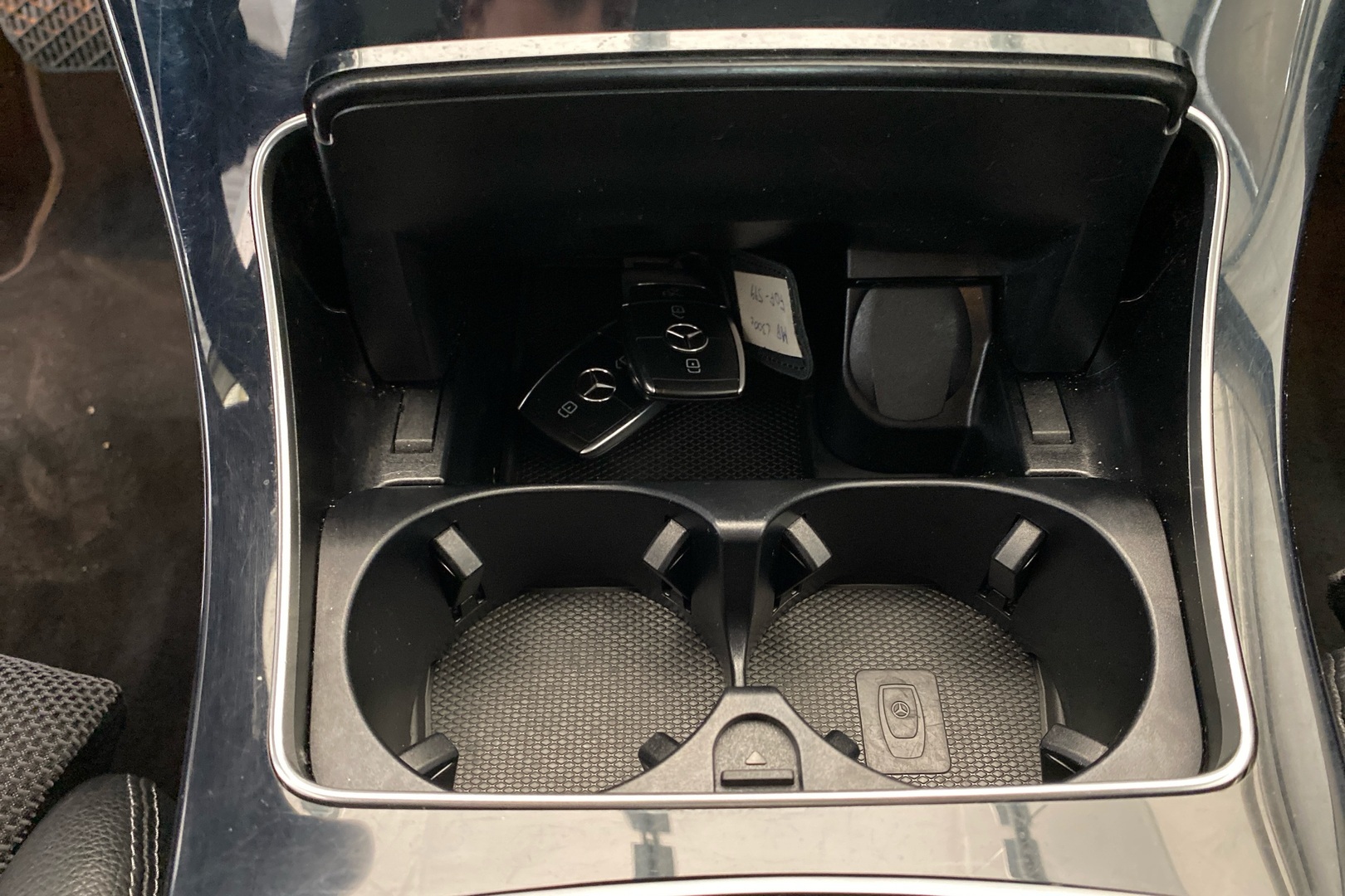 MERCEDES-BENZ C 2020