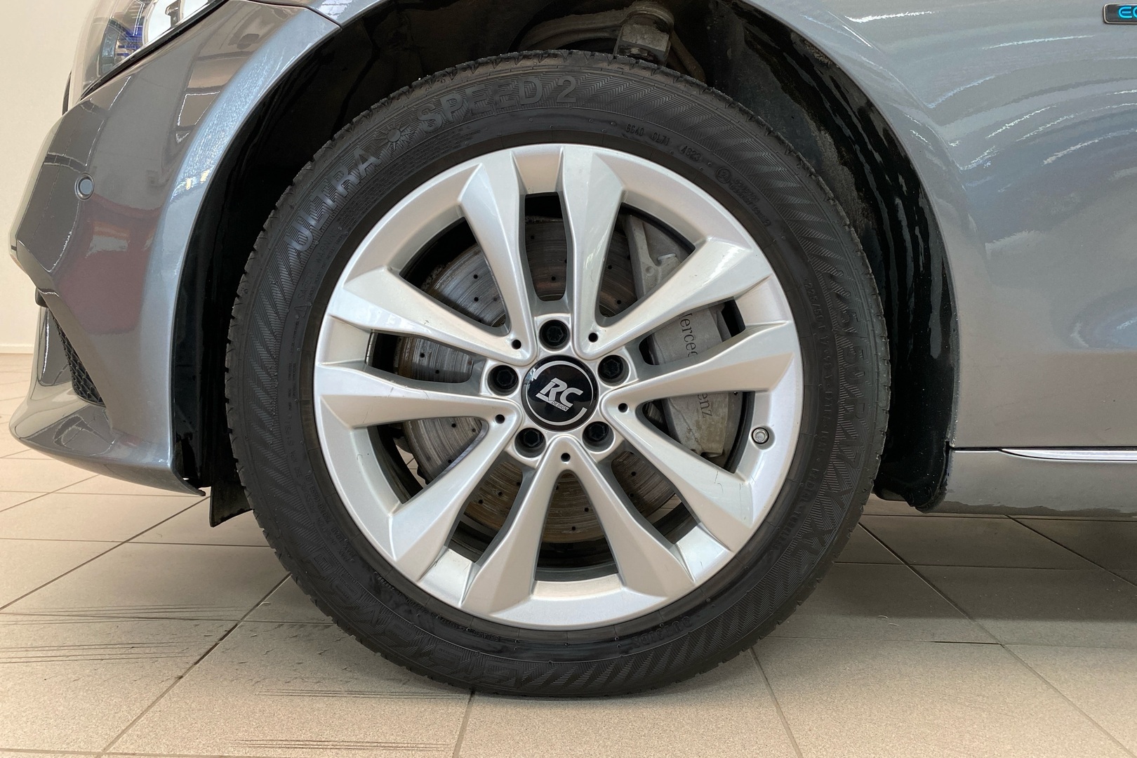 MERCEDES-BENZ C 2020