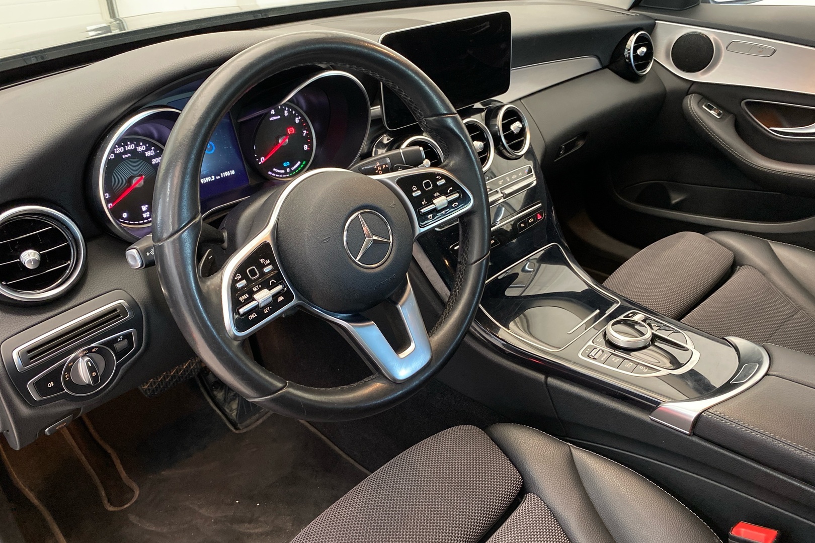 MERCEDES-BENZ C 2020