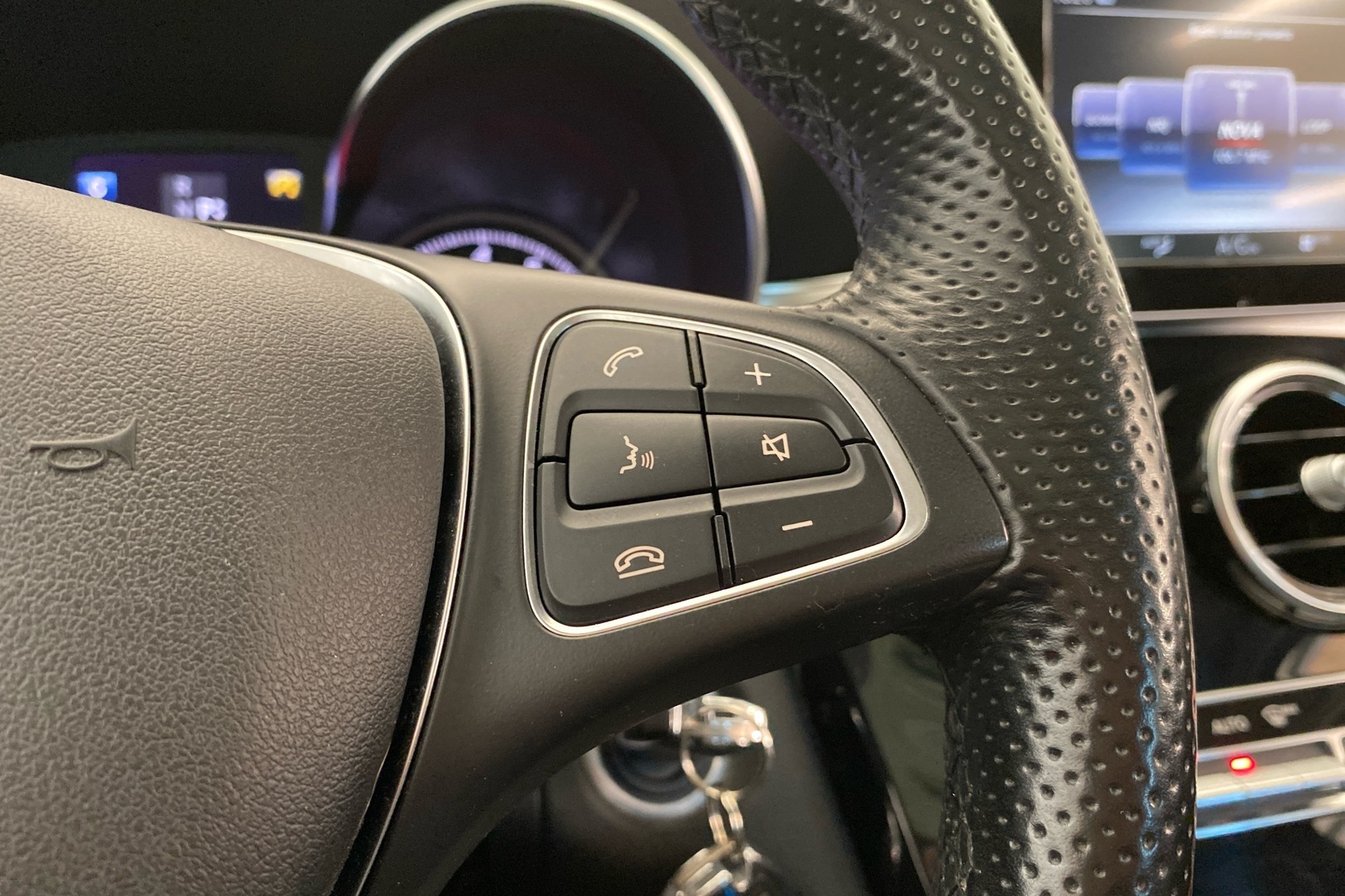 MERCEDES-BENZ C 2016