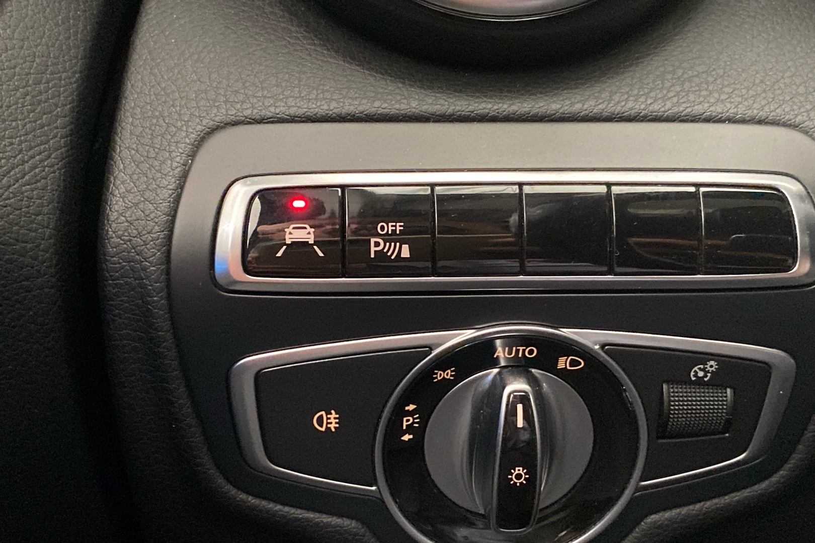 MERCEDES-BENZ C 2016