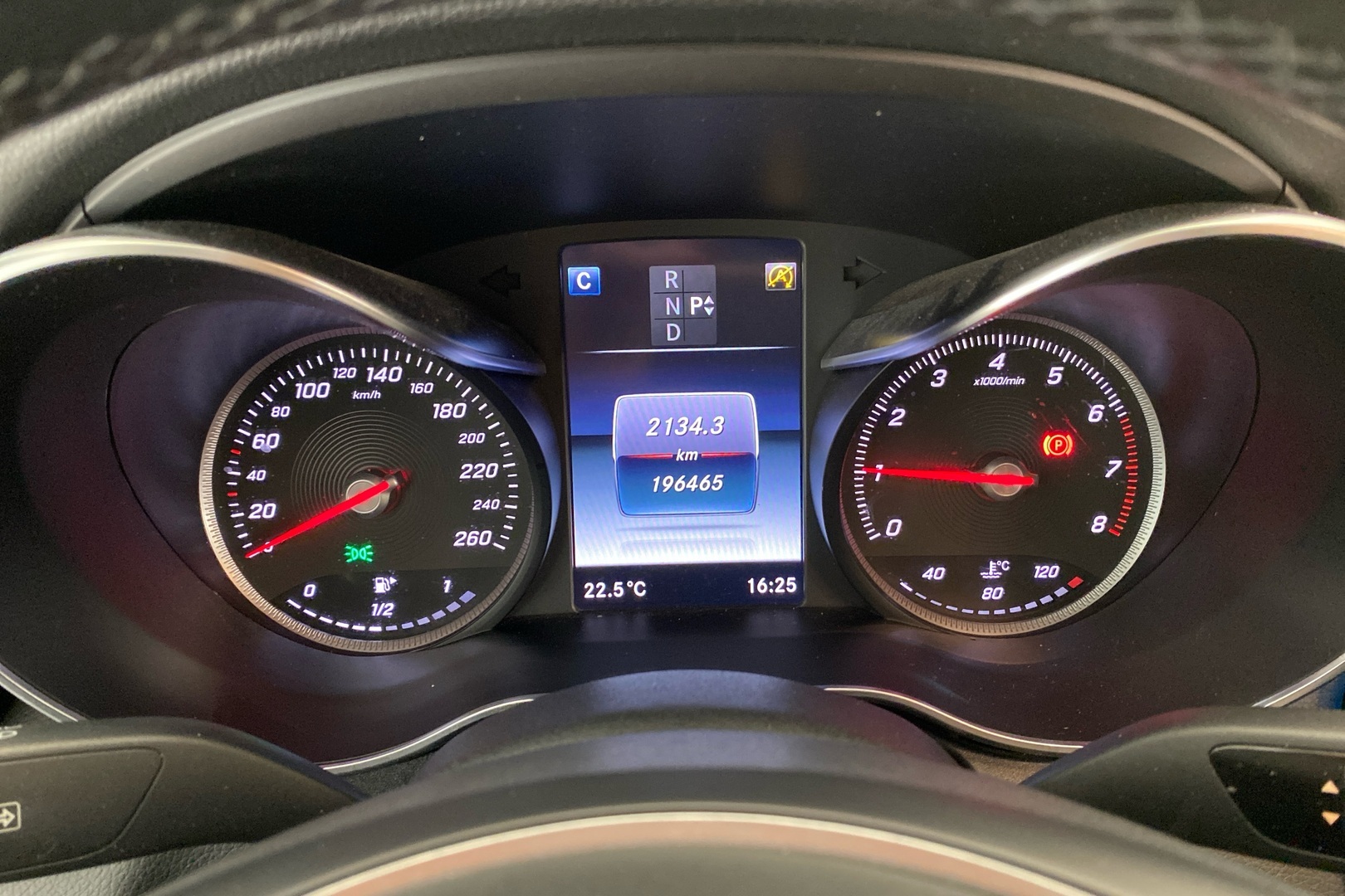 MERCEDES-BENZ C 2016