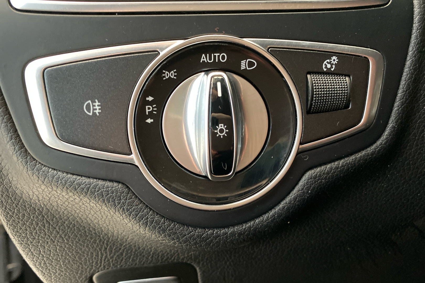 MERCEDES-BENZ C 2015