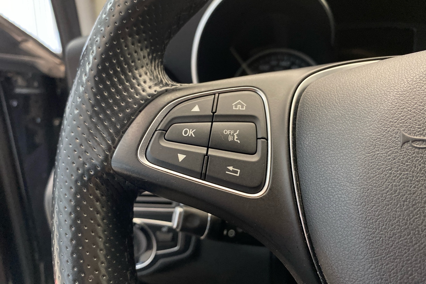 MERCEDES-BENZ C 2015