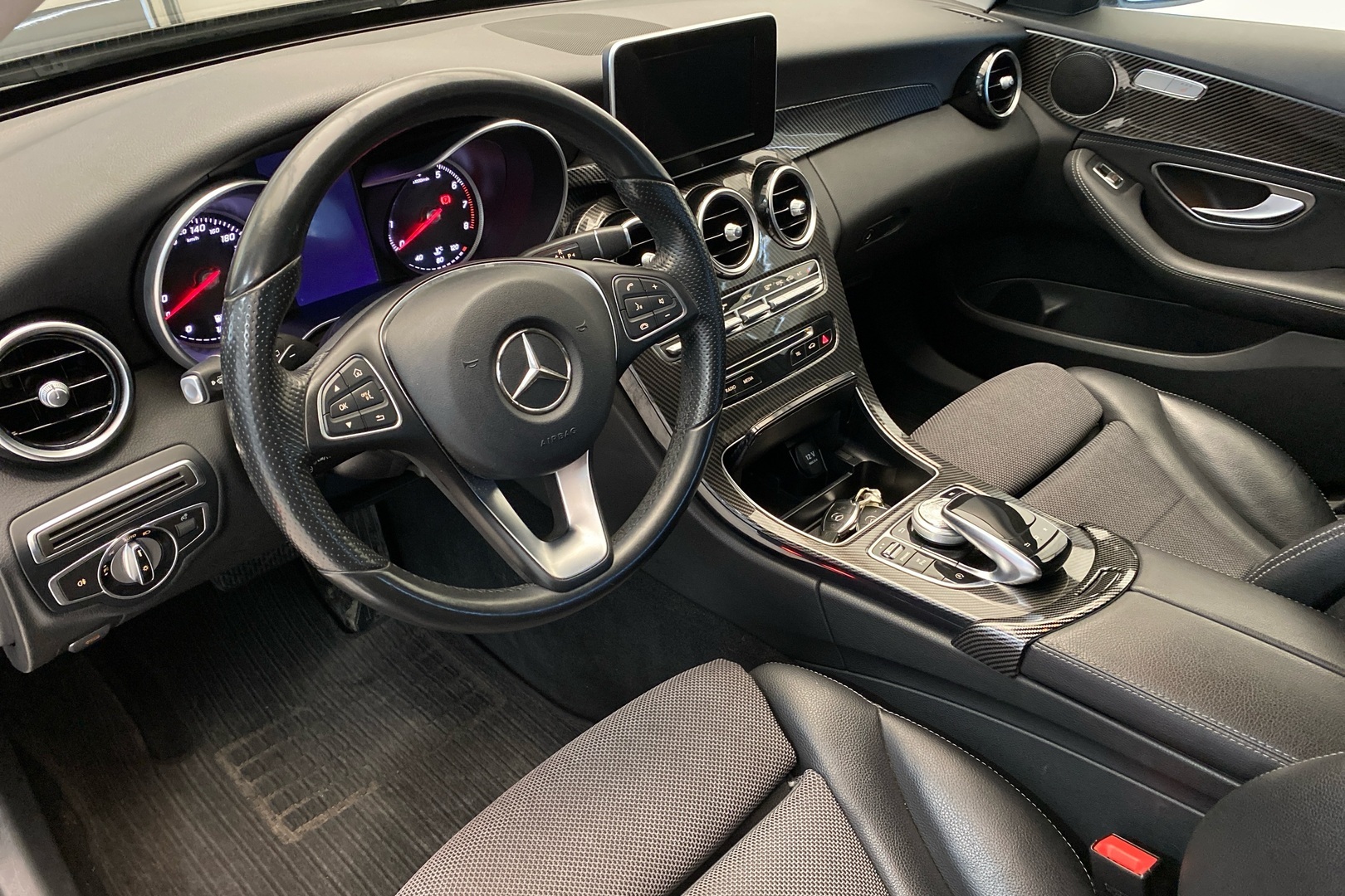MERCEDES-BENZ C 2015