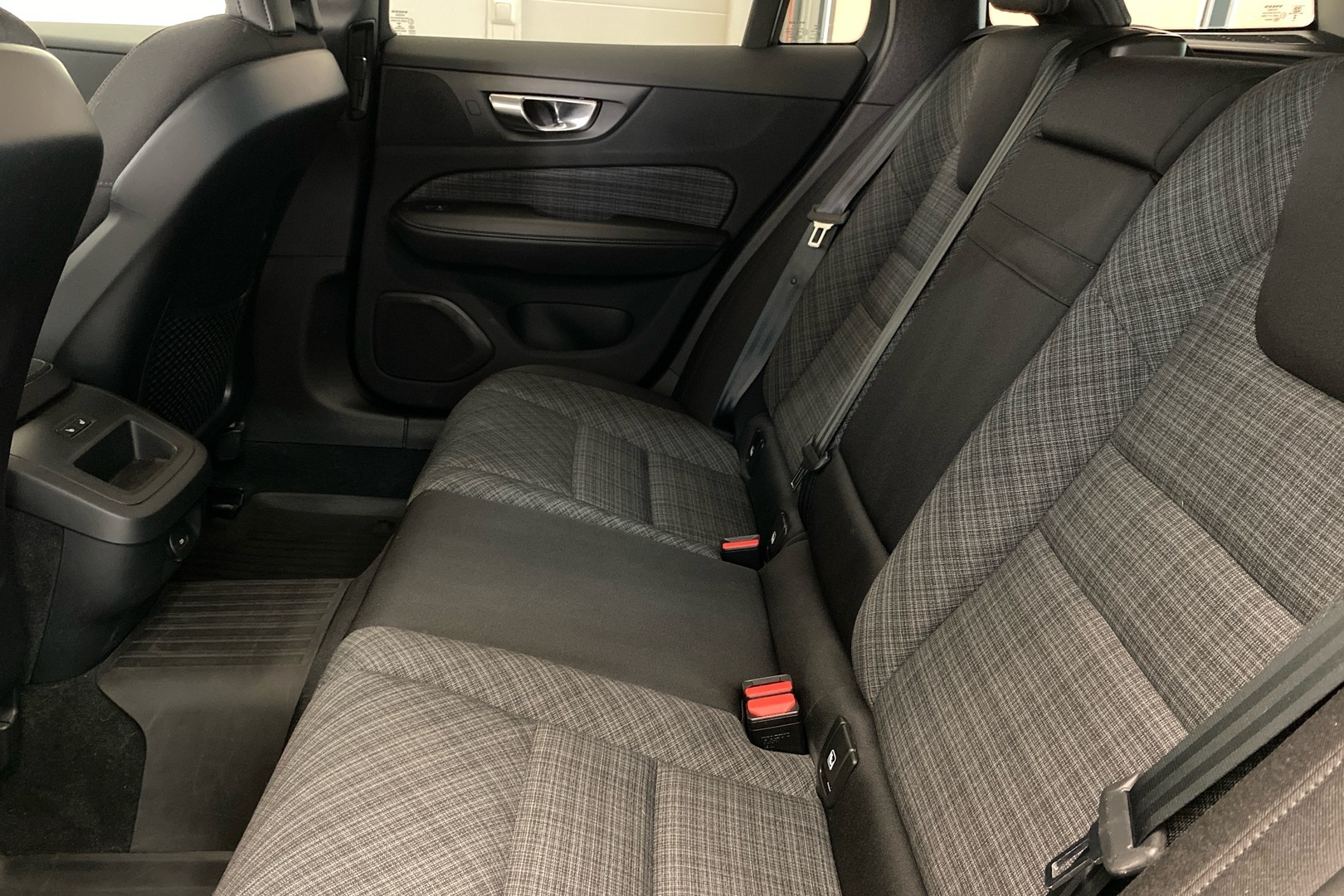 VOLVO V60 2023