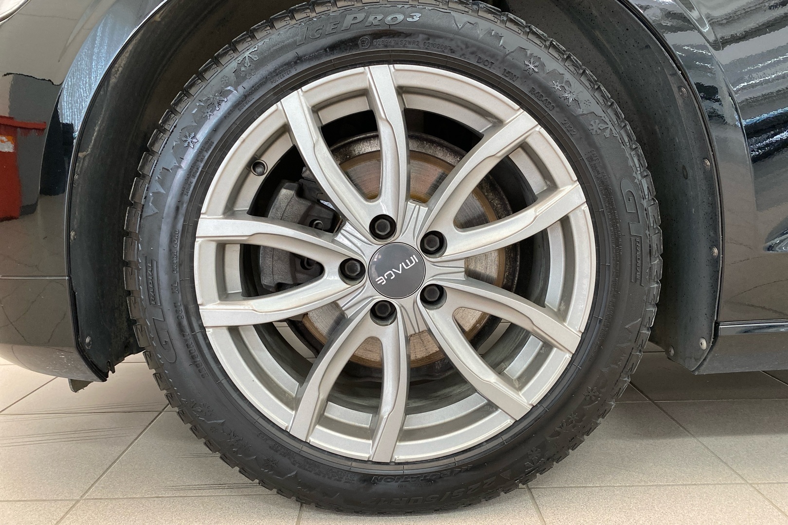 VOLVO V60 2023