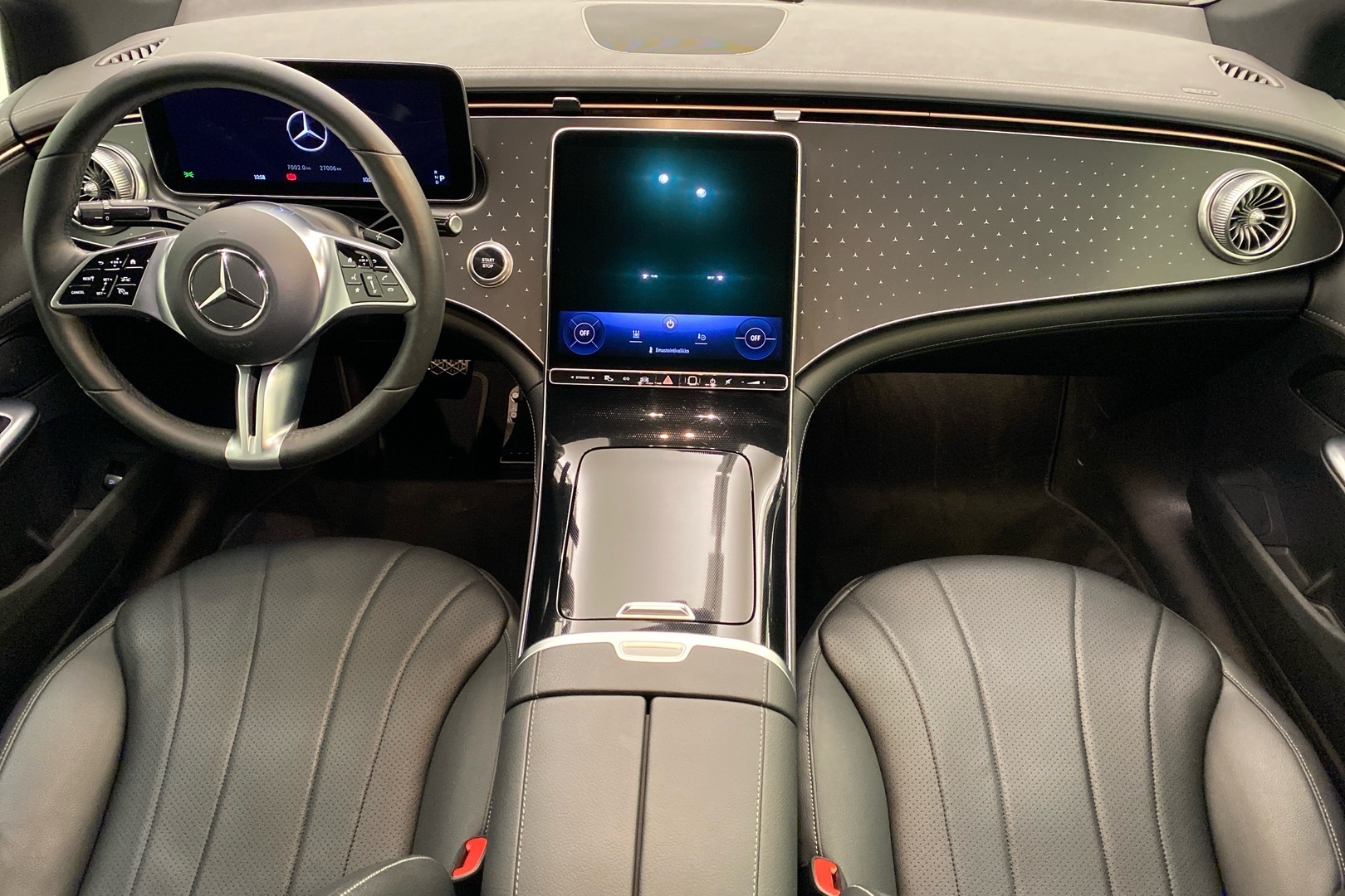 MERCEDES-BENZ EQE 2022