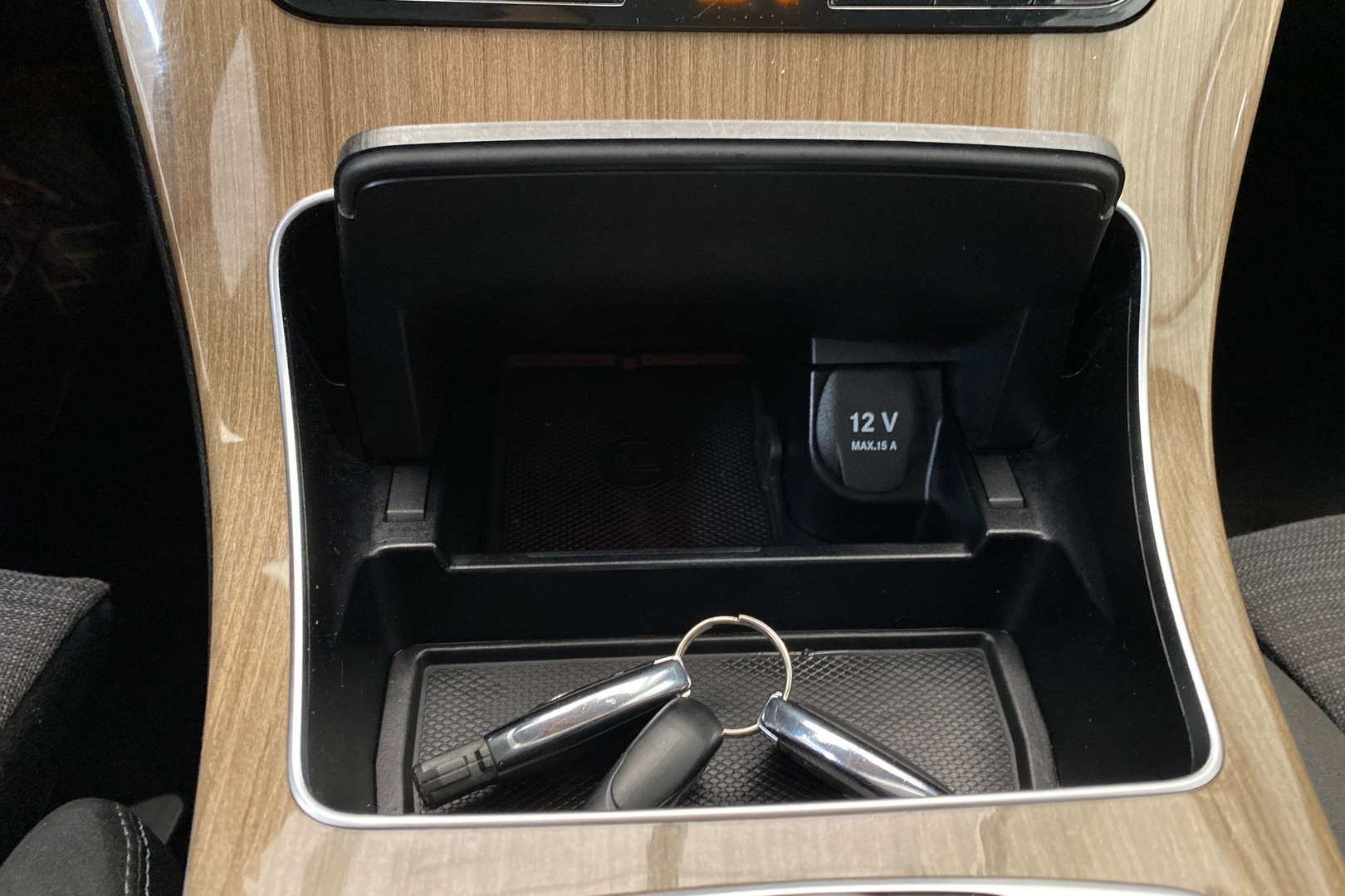 MERCEDES-BENZ C 2016