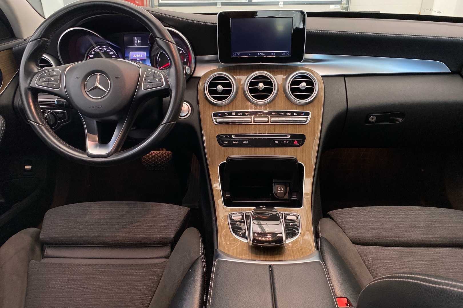 MERCEDES-BENZ C 2016