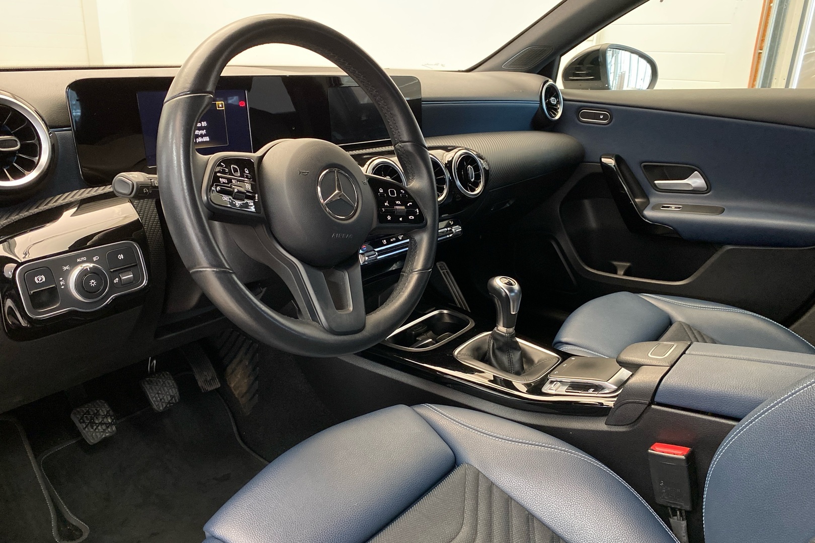 MERCEDES-BENZ A 2019