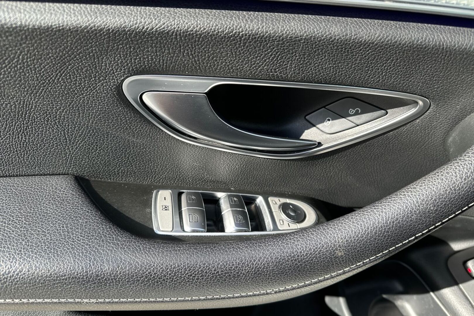 MERCEDES-BENZ E 2018