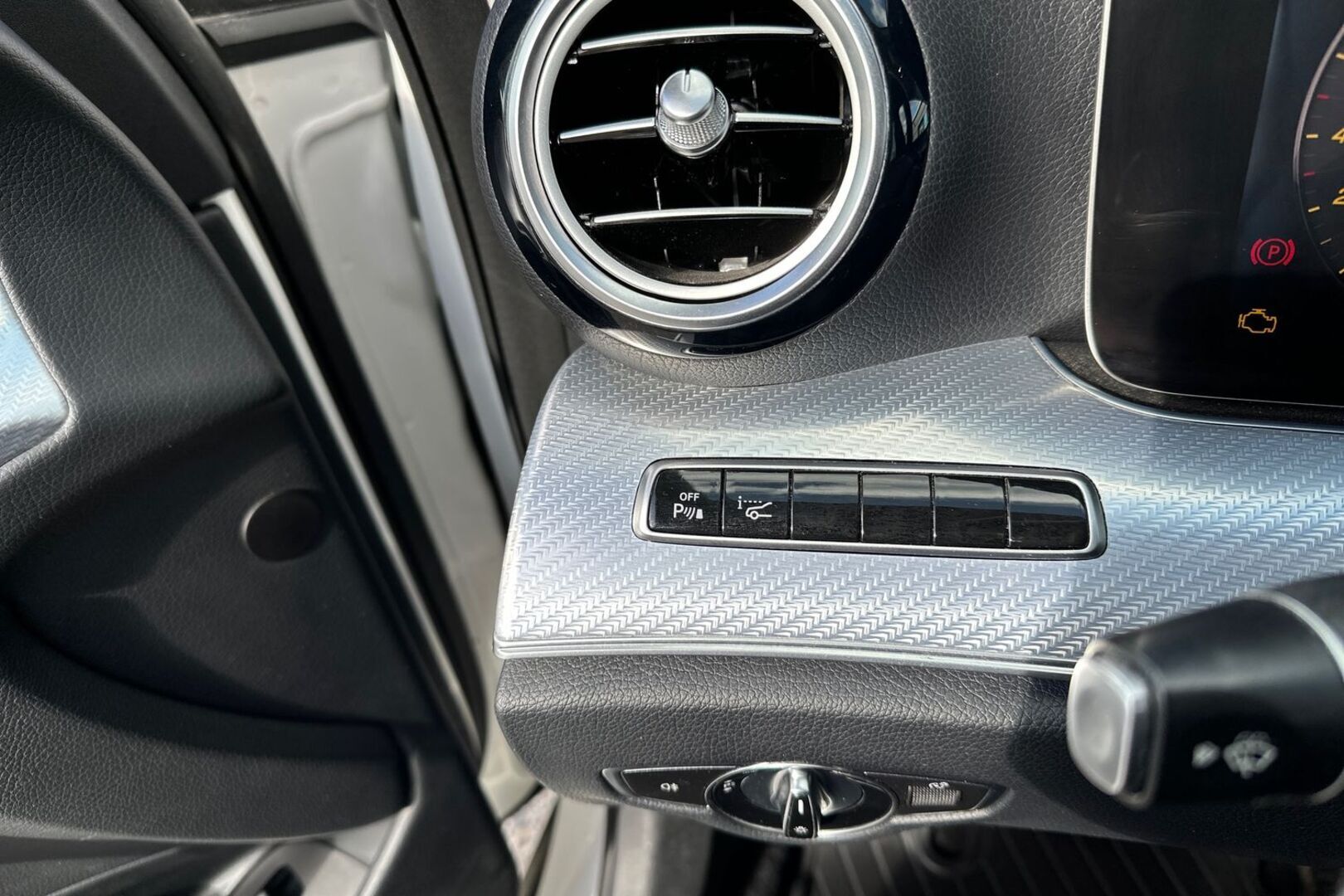 MERCEDES-BENZ E 2018