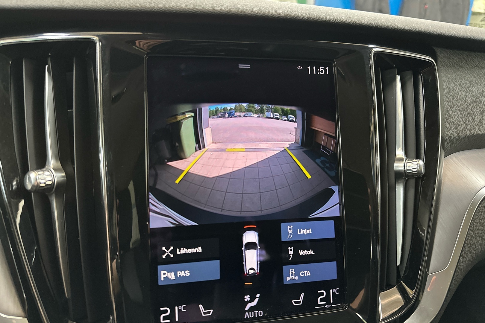 VOLVO V60 2021