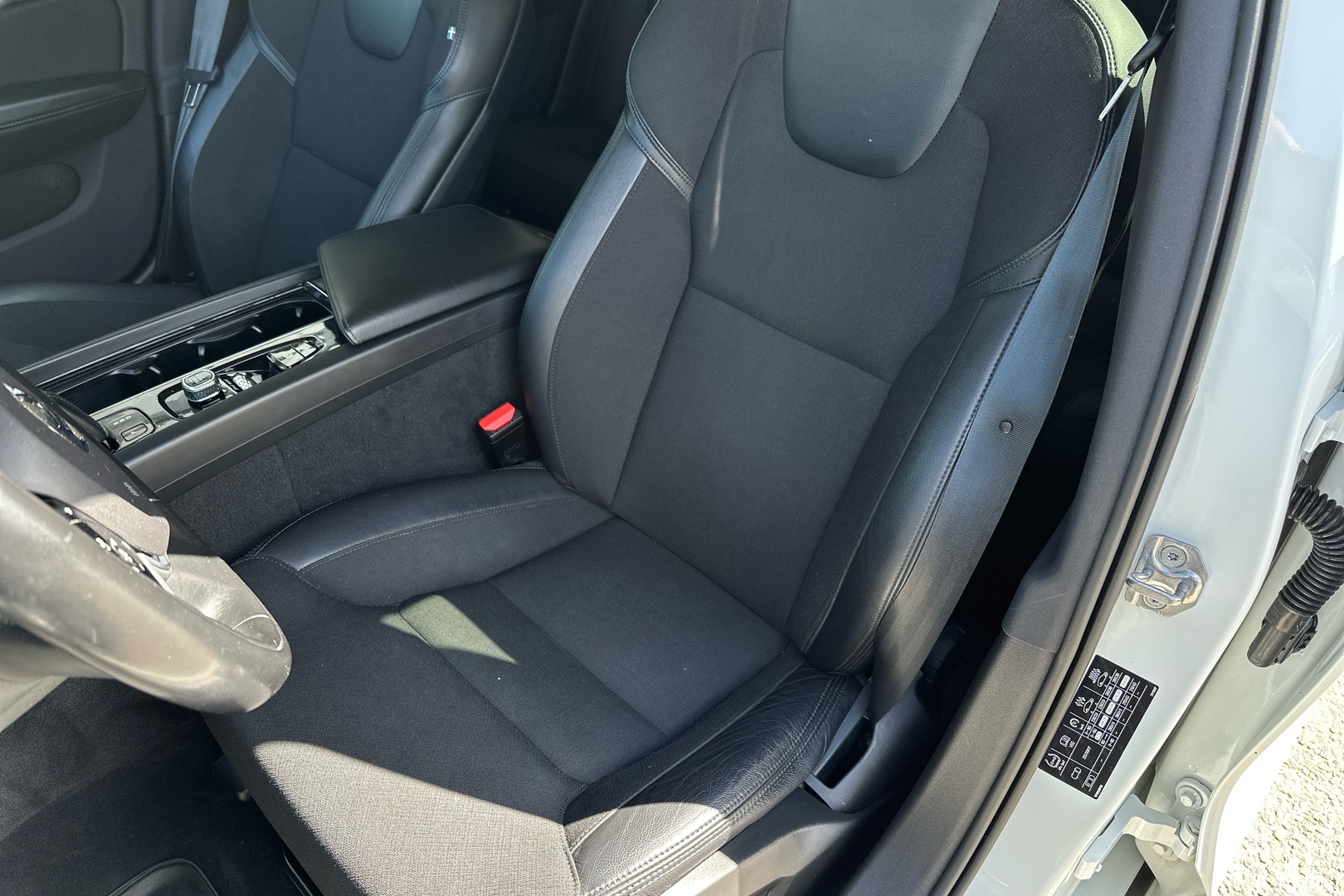 VOLVO V60 2021