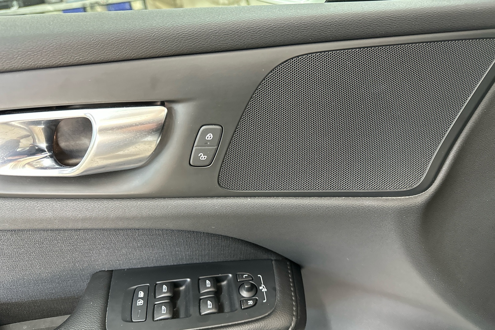 VOLVO V60 2021