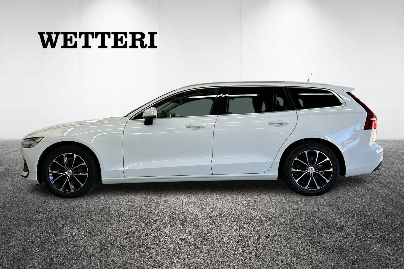 VOLVO V60 2021