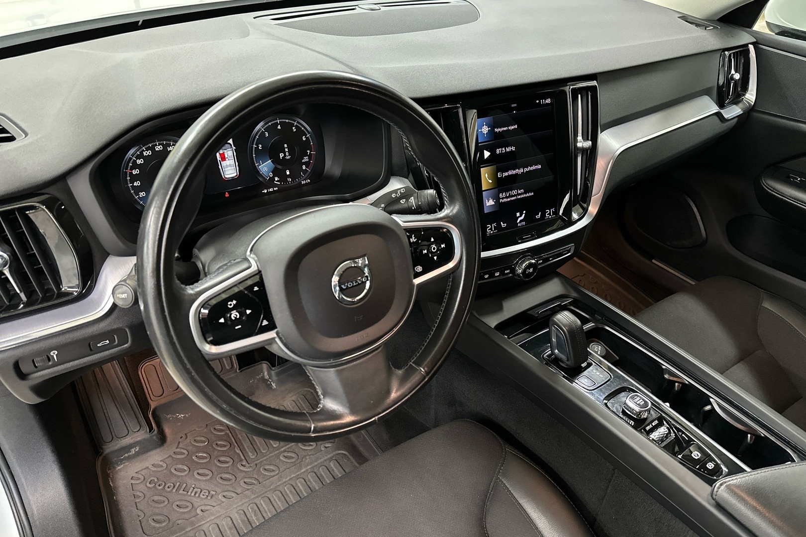 VOLVO V60 2021