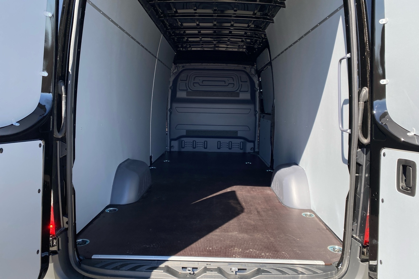 MERCEDES-BENZ Sprinter 2025