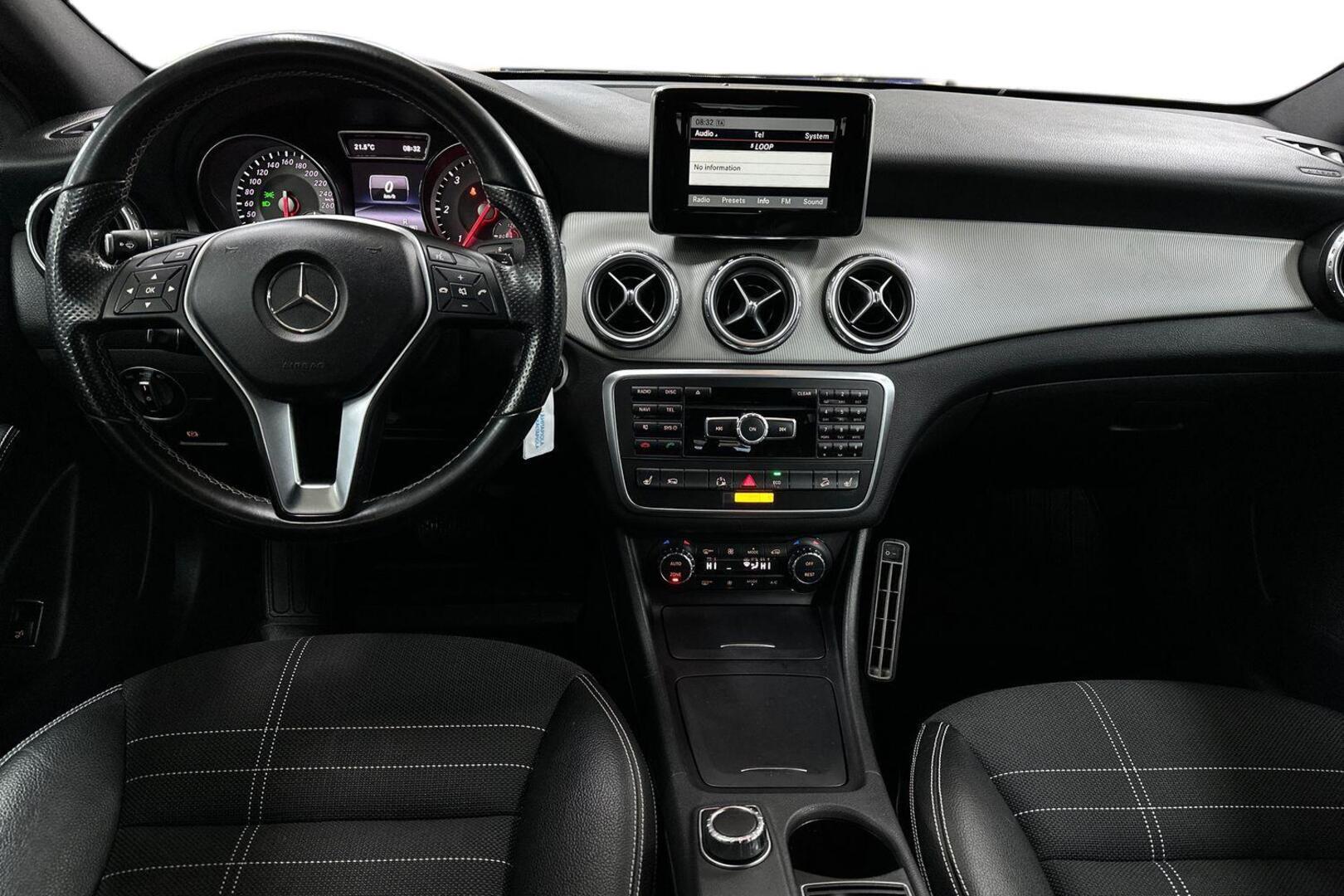 MERCEDES-BENZ GLA 2014