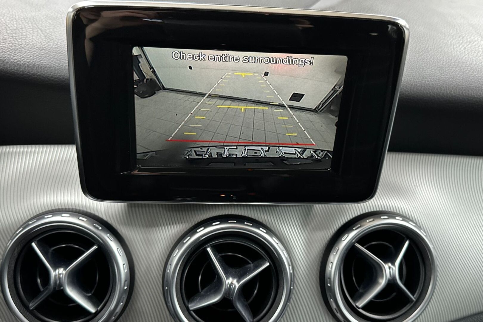MERCEDES-BENZ GLA 2014
