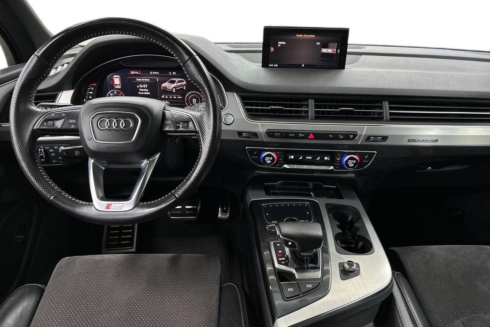 AUDI Q7 2016