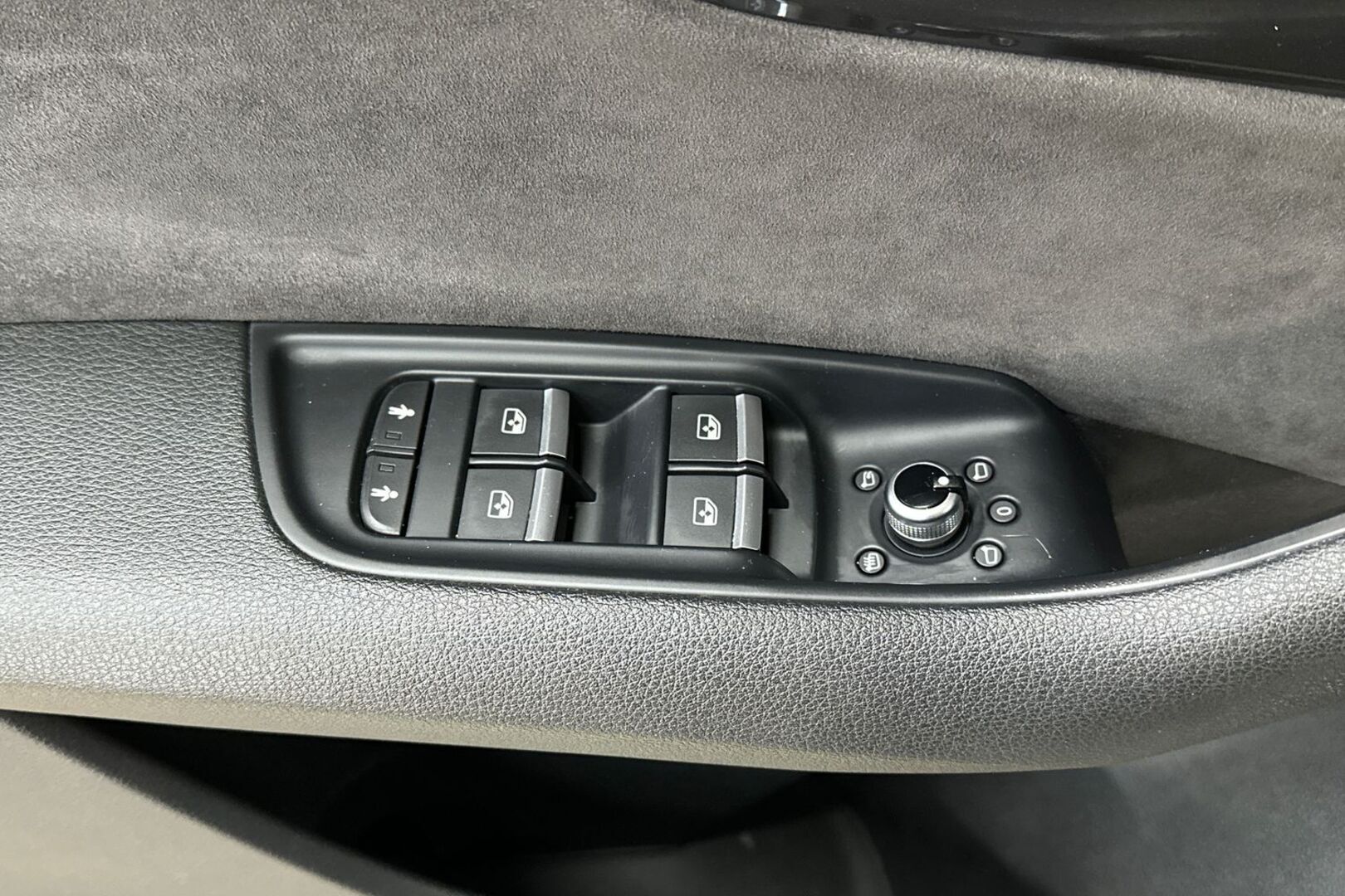 AUDI Q7 2016