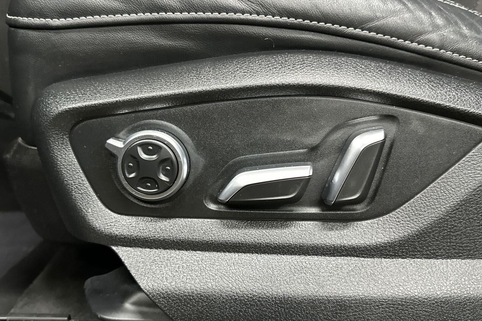 AUDI Q7 2016