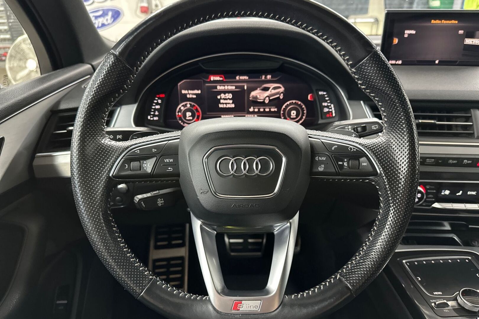 AUDI Q7 2016