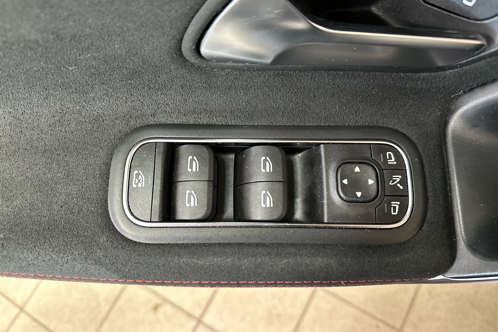 MERCEDES-BENZ A 2020