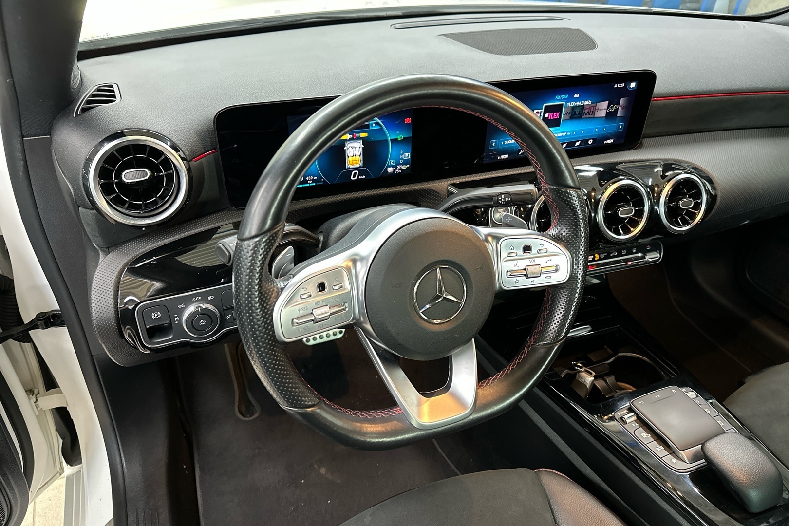 MERCEDES-BENZ A 2020