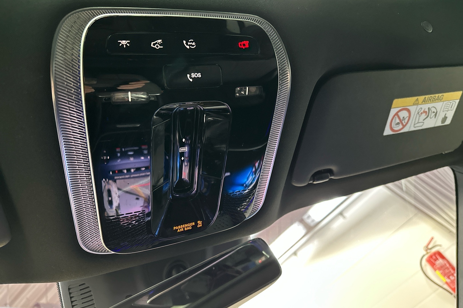 MERCEDES-BENZ EQS 2023