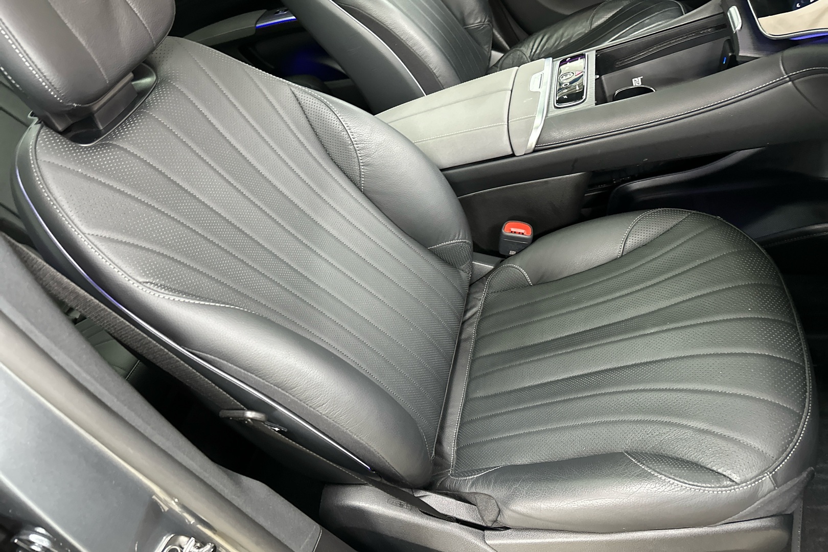 MERCEDES-BENZ EQS 2023