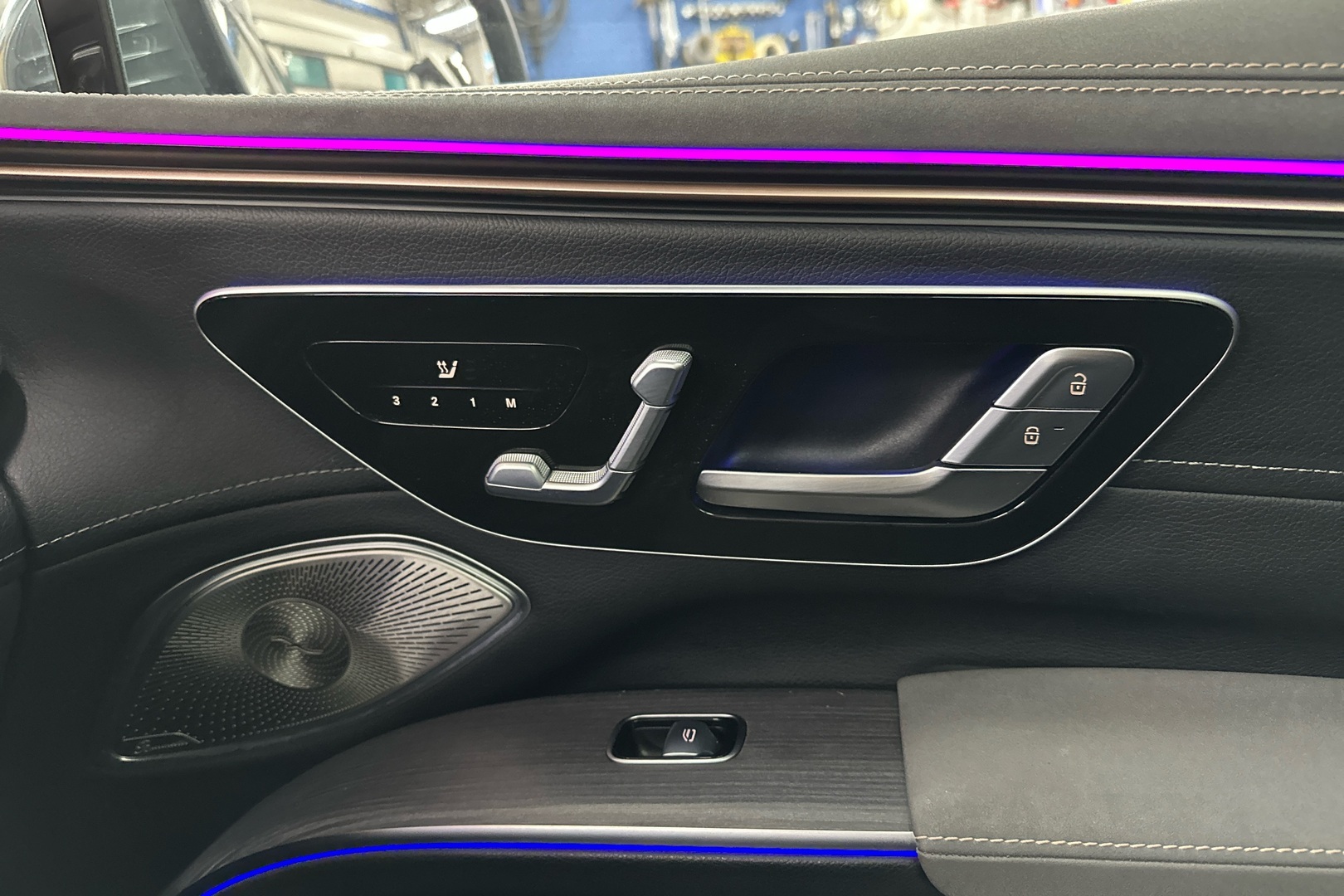 MERCEDES-BENZ EQS 2023