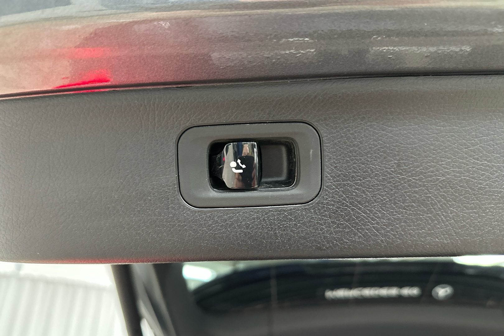 MERCEDES-BENZ EQS 2023