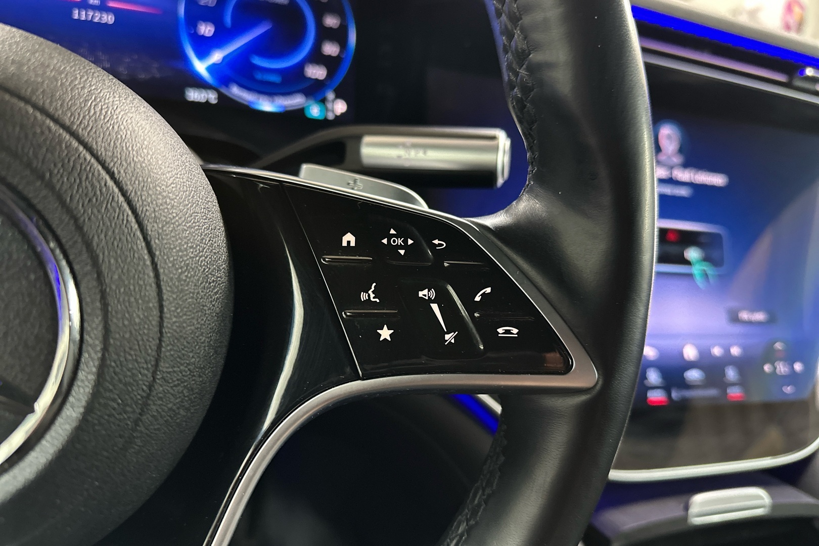 MERCEDES-BENZ EQS 2023