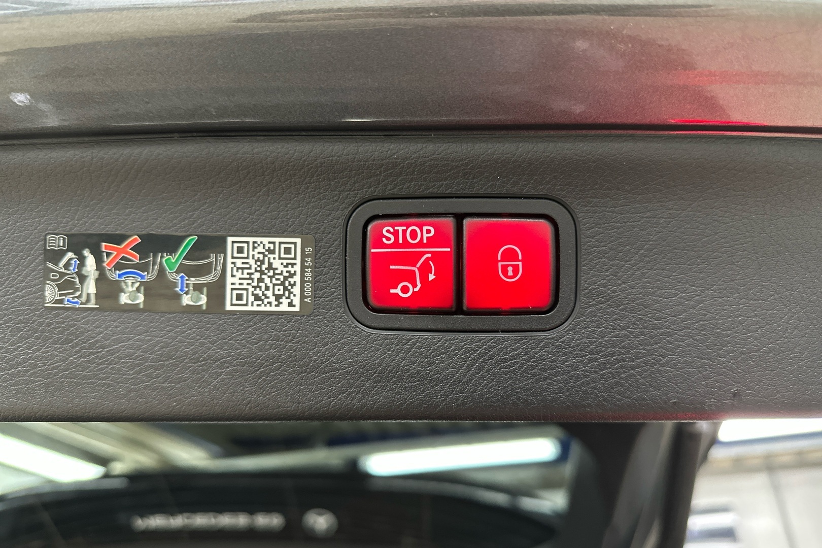 MERCEDES-BENZ EQS 2023