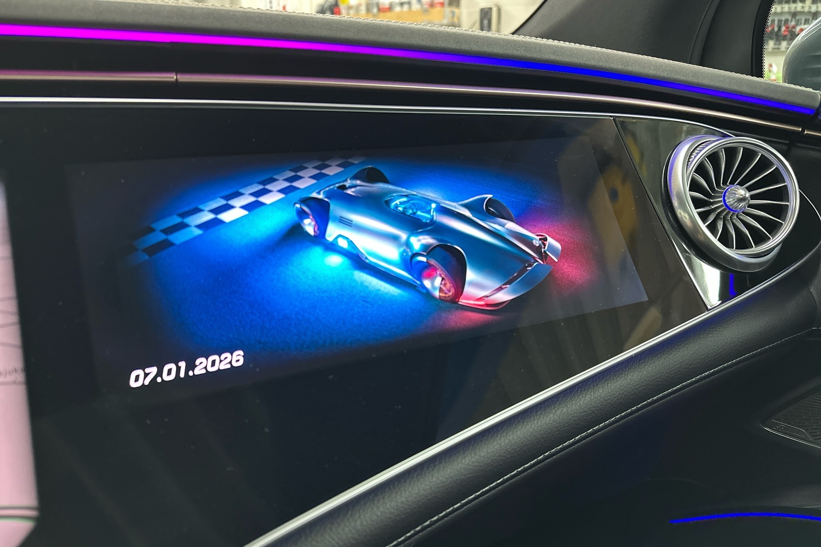 MERCEDES-BENZ EQS 2023