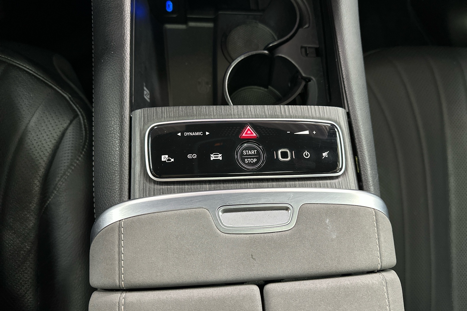 MERCEDES-BENZ EQS 2023