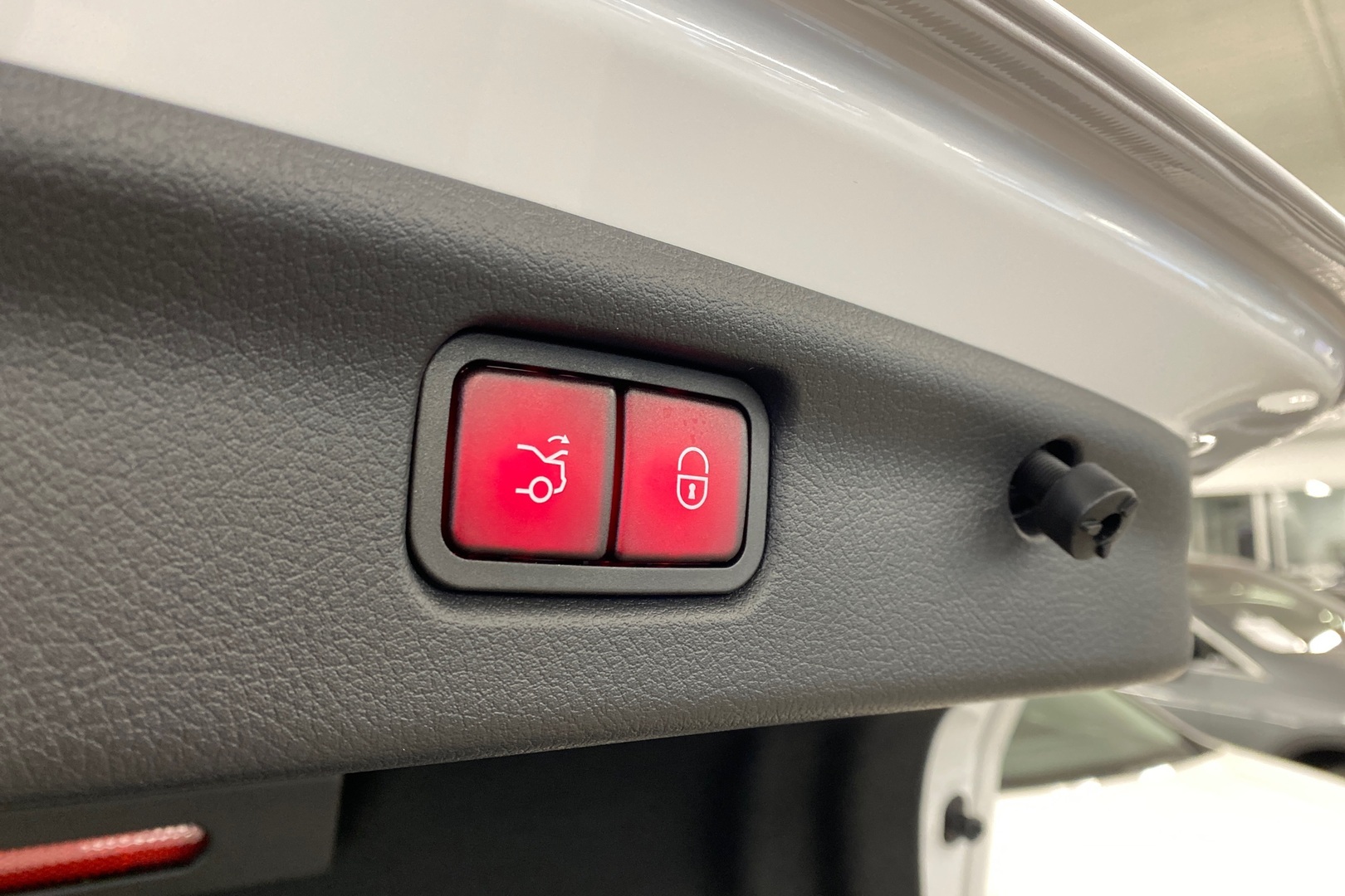 MERCEDES-BENZ C 2024