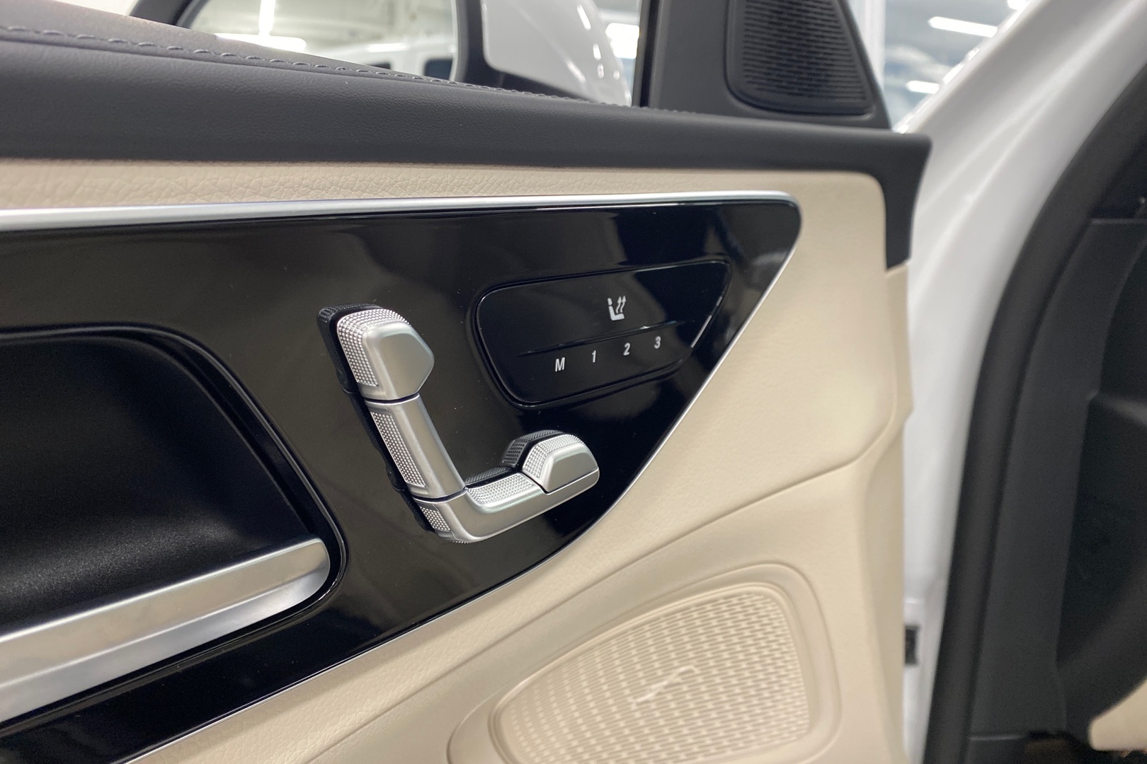 MERCEDES-BENZ C 2024