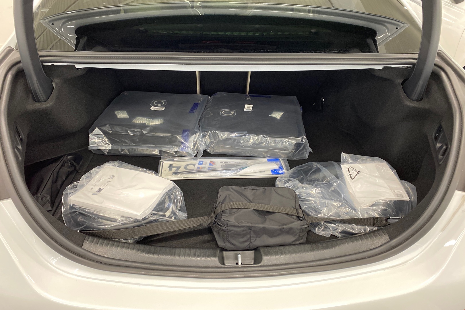 MERCEDES-BENZ C 2024