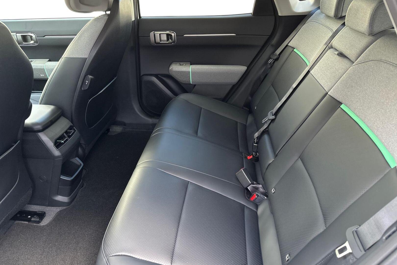 KIA EV4 2027